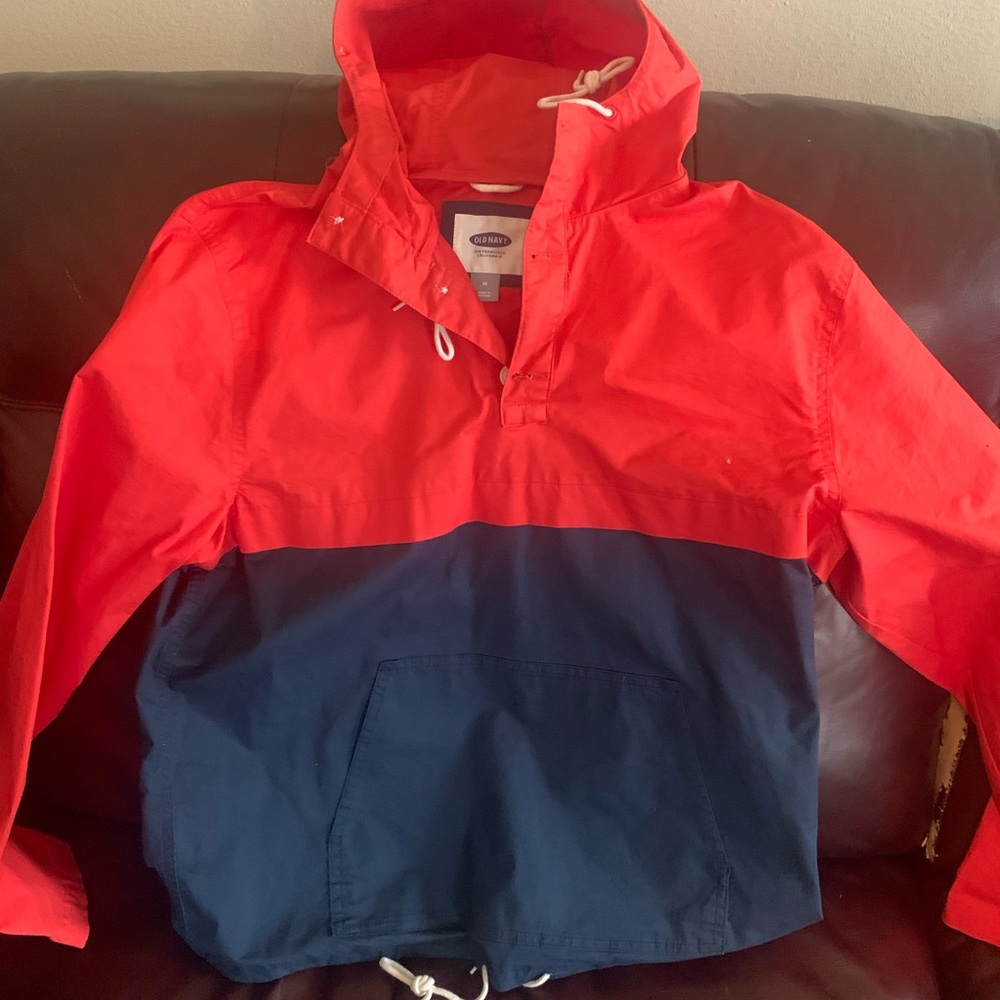 Rain/wind breaker